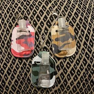 Nwot Empty Camouflage Hand Sanitizer/lotion/soap Holder Trio